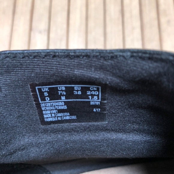 Black Ankle Booties size 7.5 - Picture 2 of 2